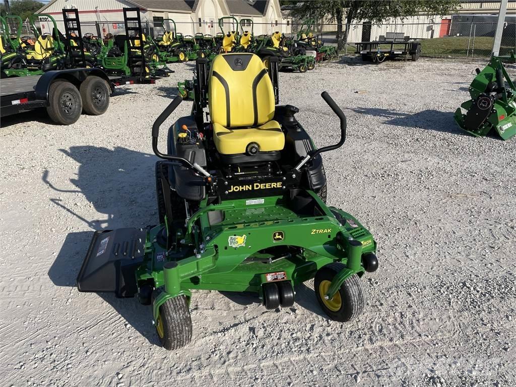 John Deere Z960M Sıfır dönüşlü çim biçme makineleri