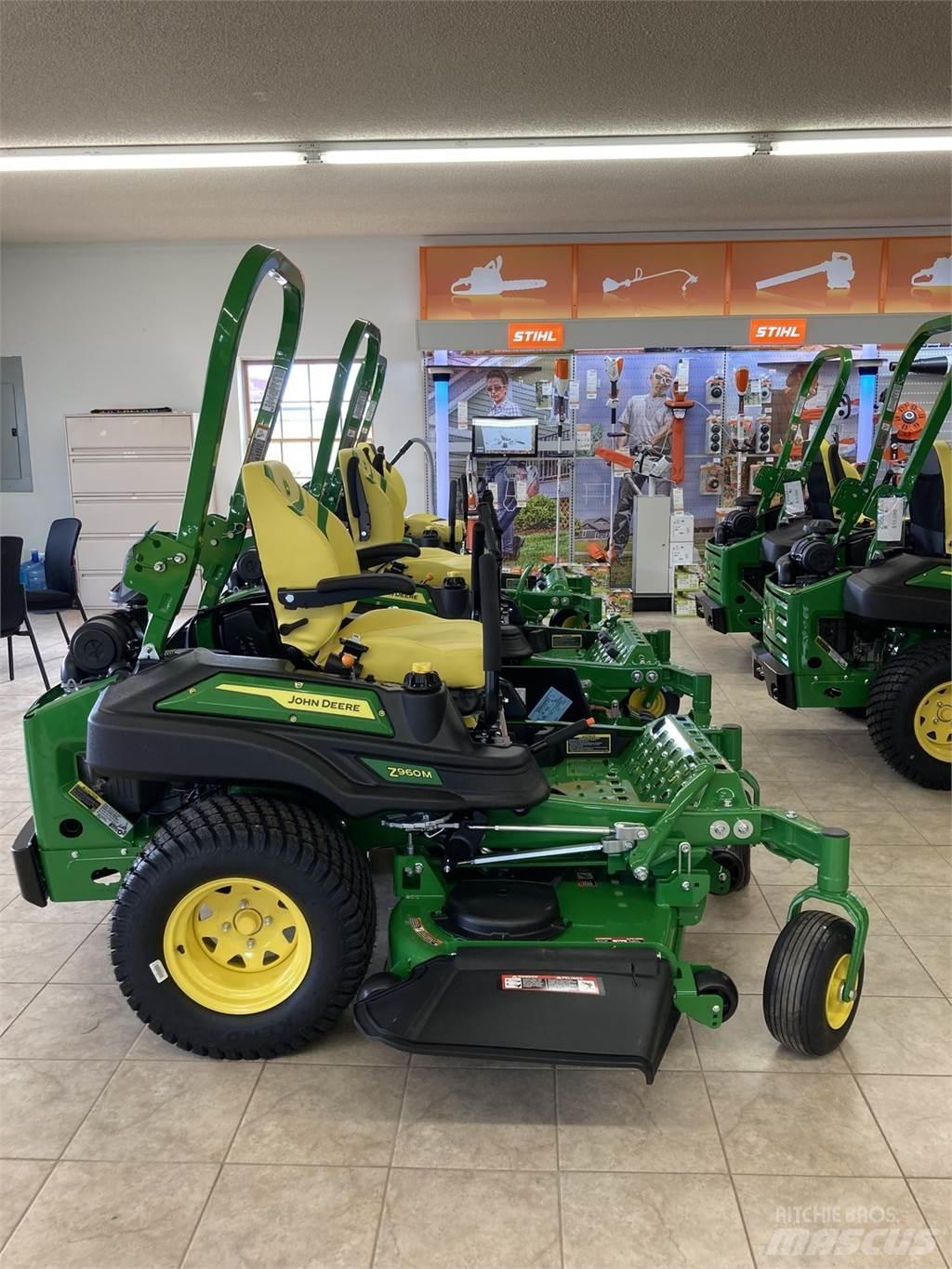 John Deere Z960M Sıfır dönüşlü çim biçme makineleri