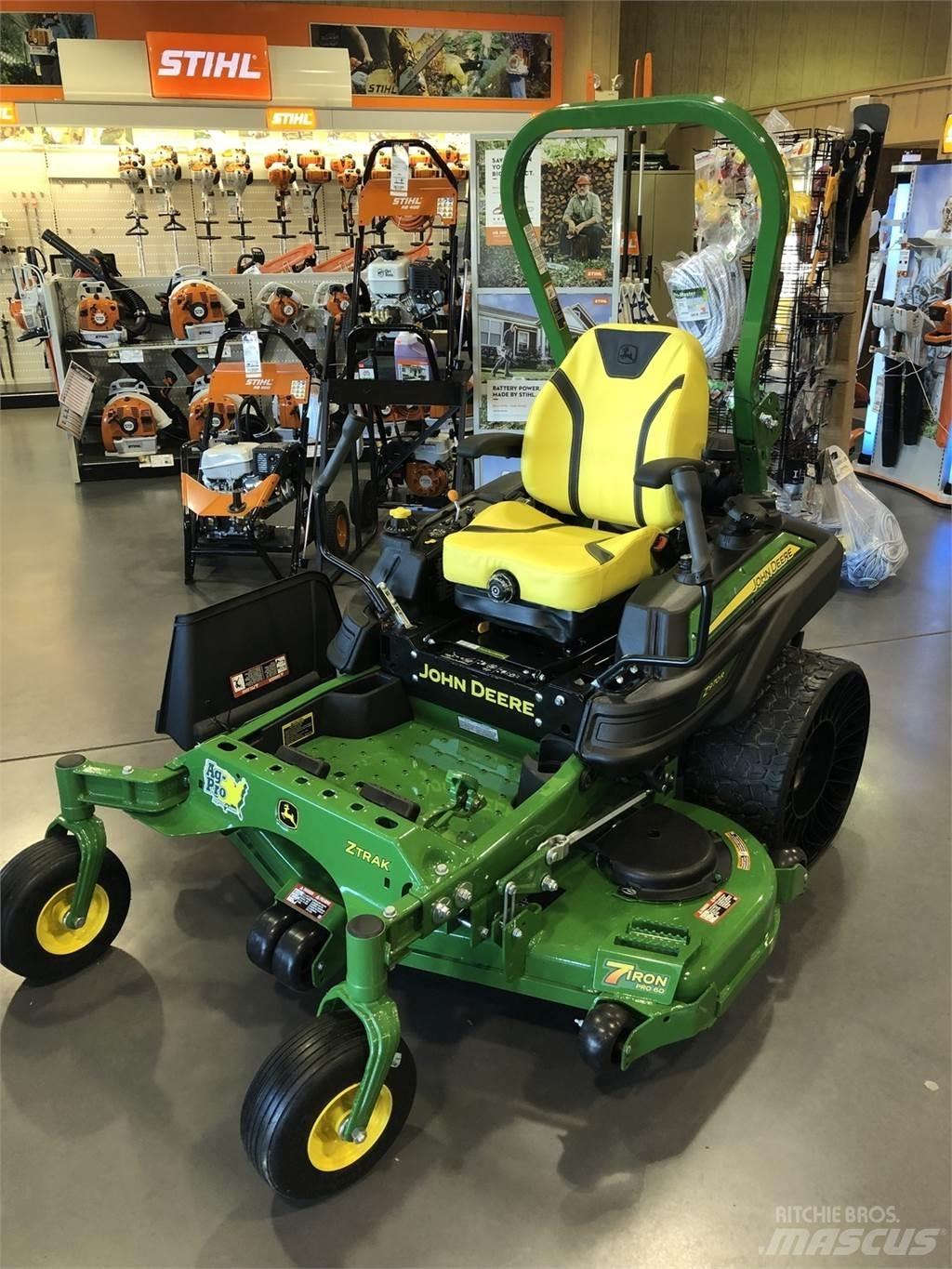 John Deere Z970R Sıfır dönüşlü çim biçme makineleri