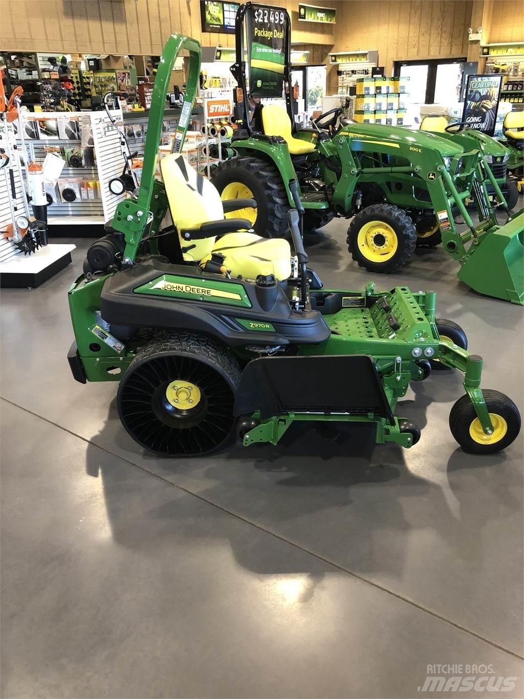 John Deere Z970R Sıfır dönüşlü çim biçme makineleri