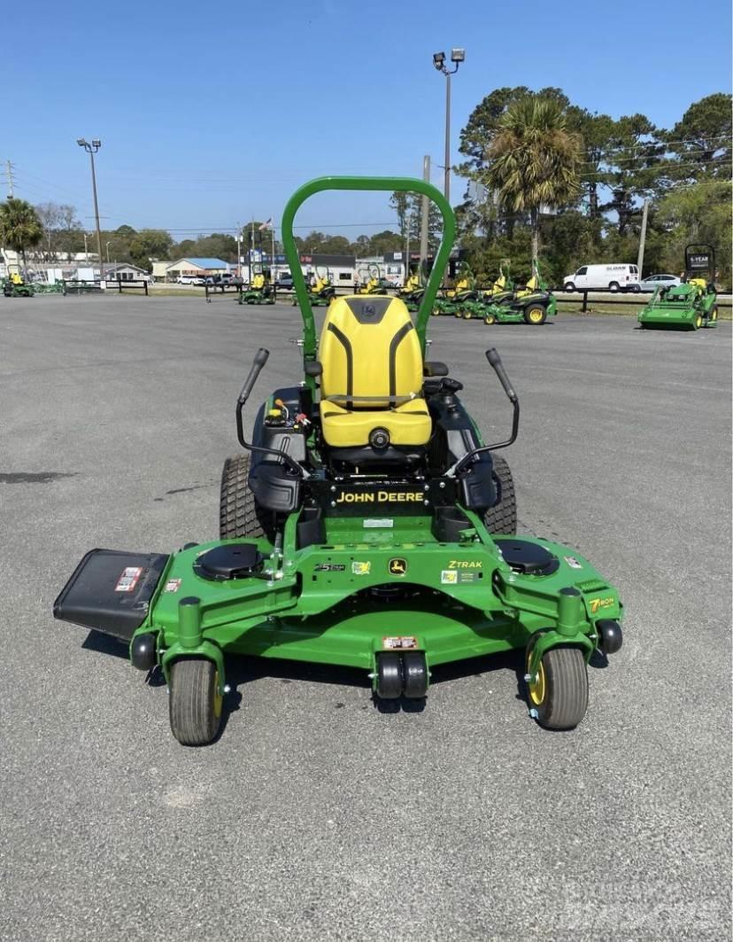 John Deere Z970R Sıfır dönüşlü çim biçme makineleri