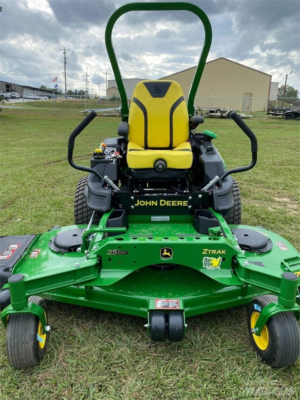 John Deere Z994R Sıfır dönüşlü çim biçme makineleri