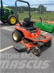 Kubota ZG23 Sıfır dönüşlü çim biçme makineleri