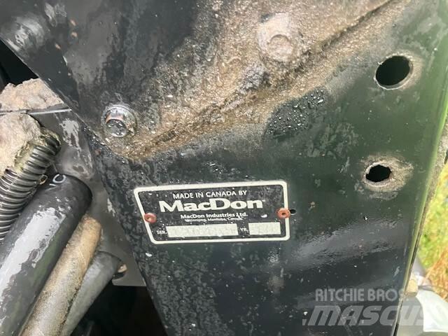 MacDon FD70 Biçerdöver aksesuarlari