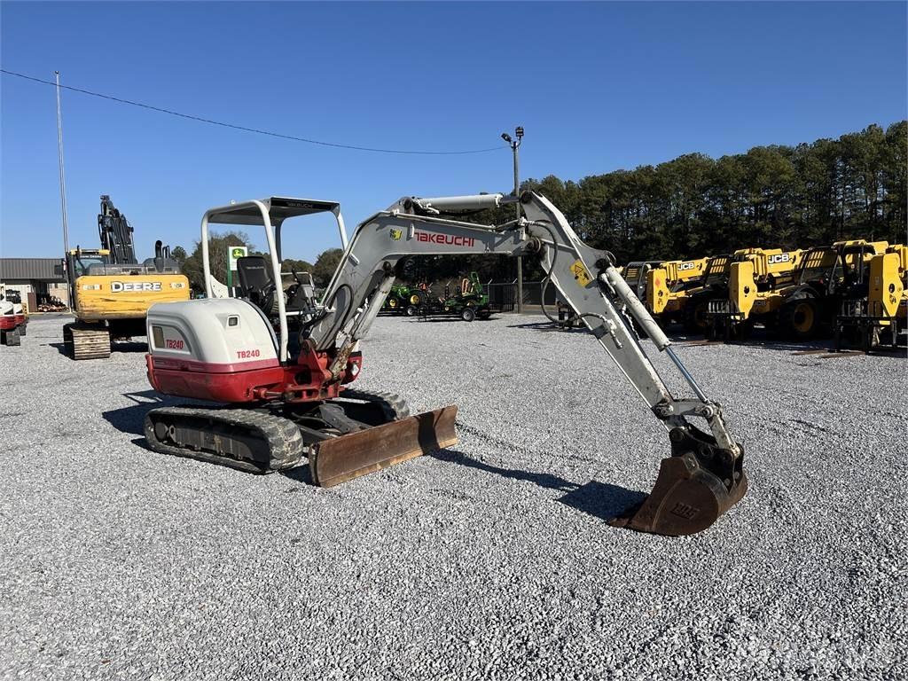 Takeuchi TB240 Mini ekskavatörler, 7 tona dek