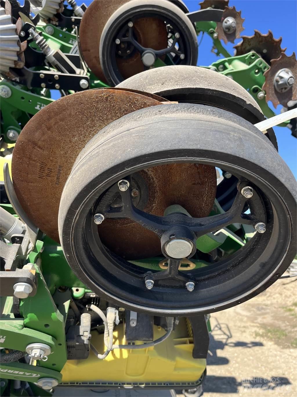 TCM 12R38 Ekiciler