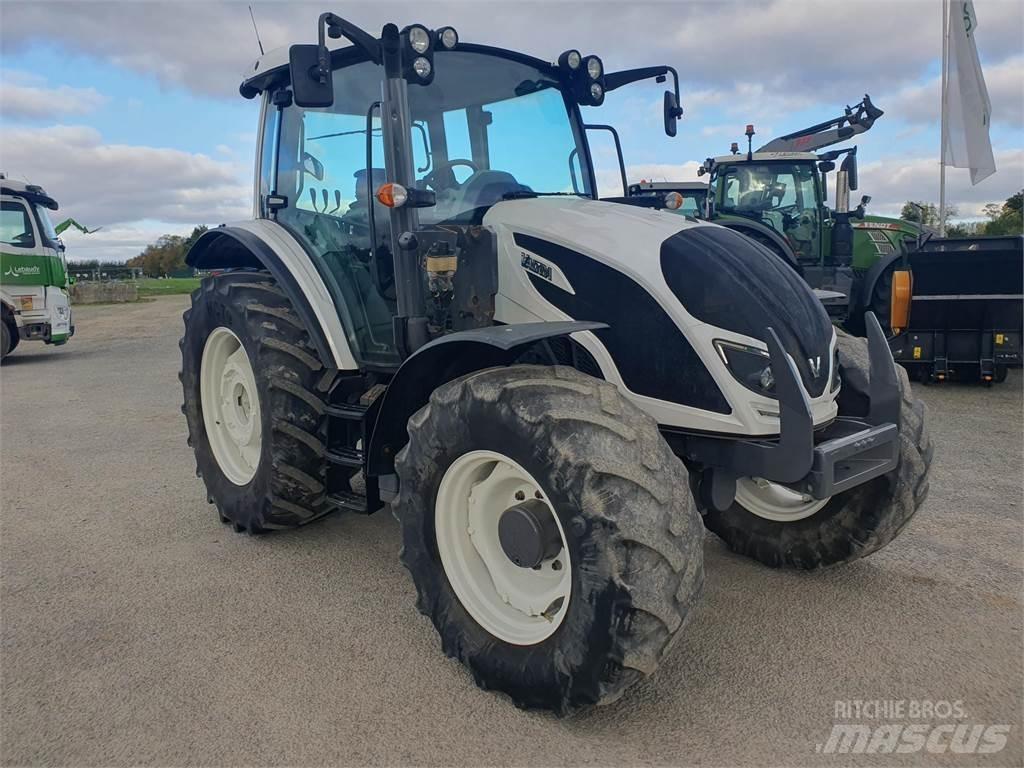 Valtra A104 Traktörler
