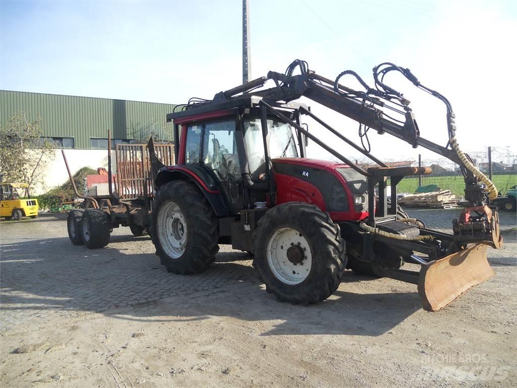 Valtra N121 Vinç ve yükleyiciler