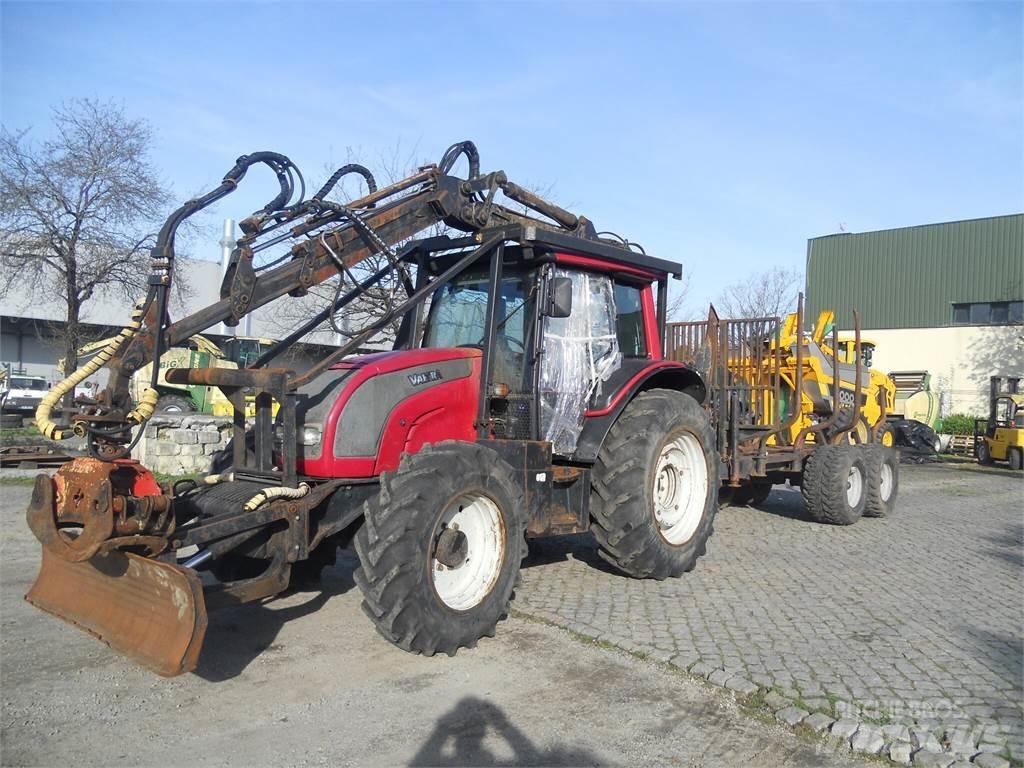 Valtra N121 Vinç ve yükleyiciler