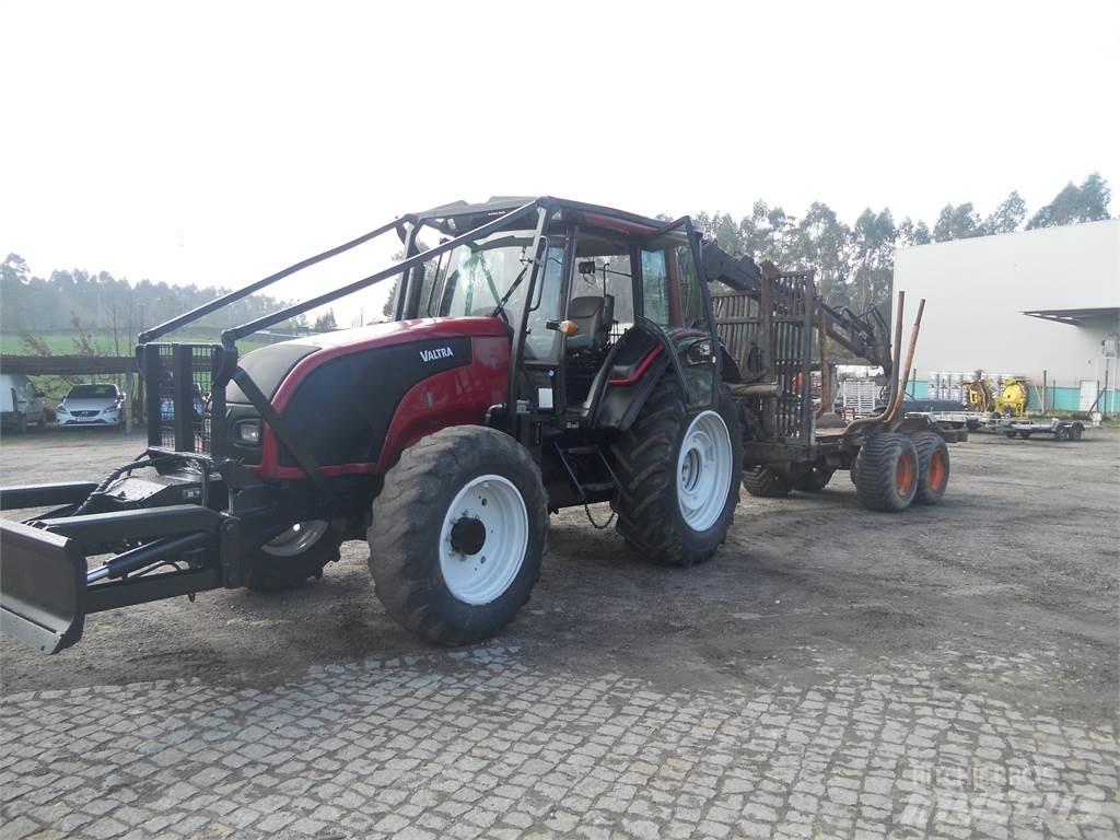 Valtra T121 Vinç ve yükleyiciler