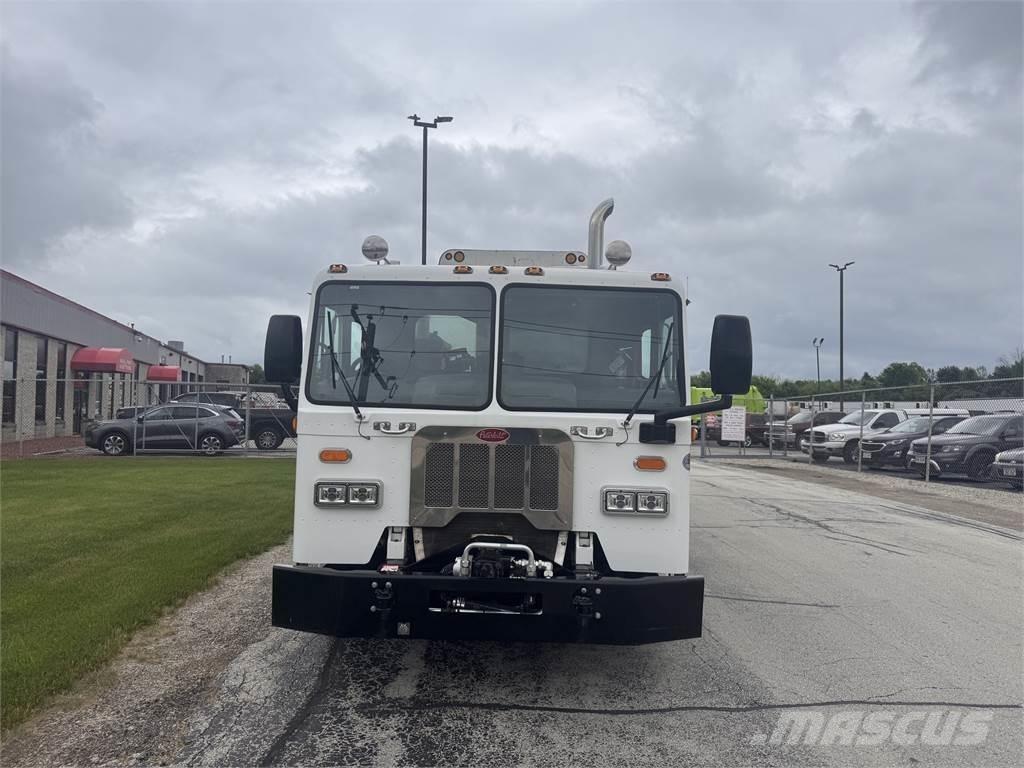 Peterbilt 320 Atik kamyonlari