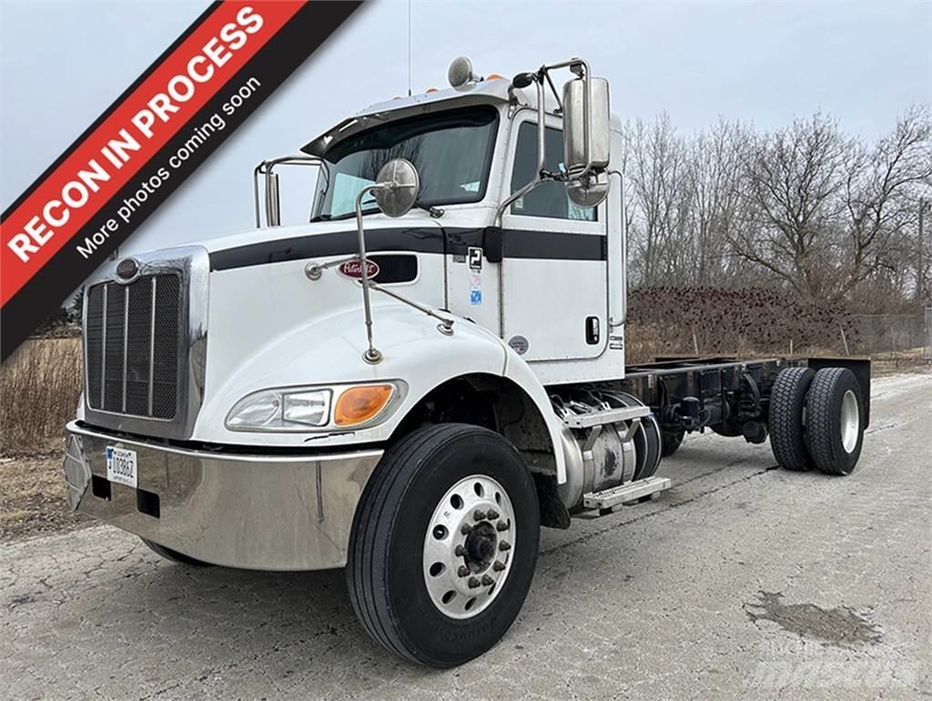 Peterbilt 337 Çekiciler