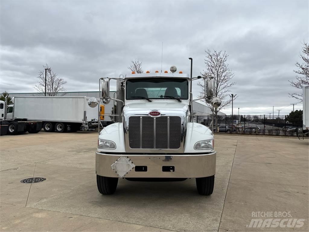 Peterbilt 337 Çekiciler