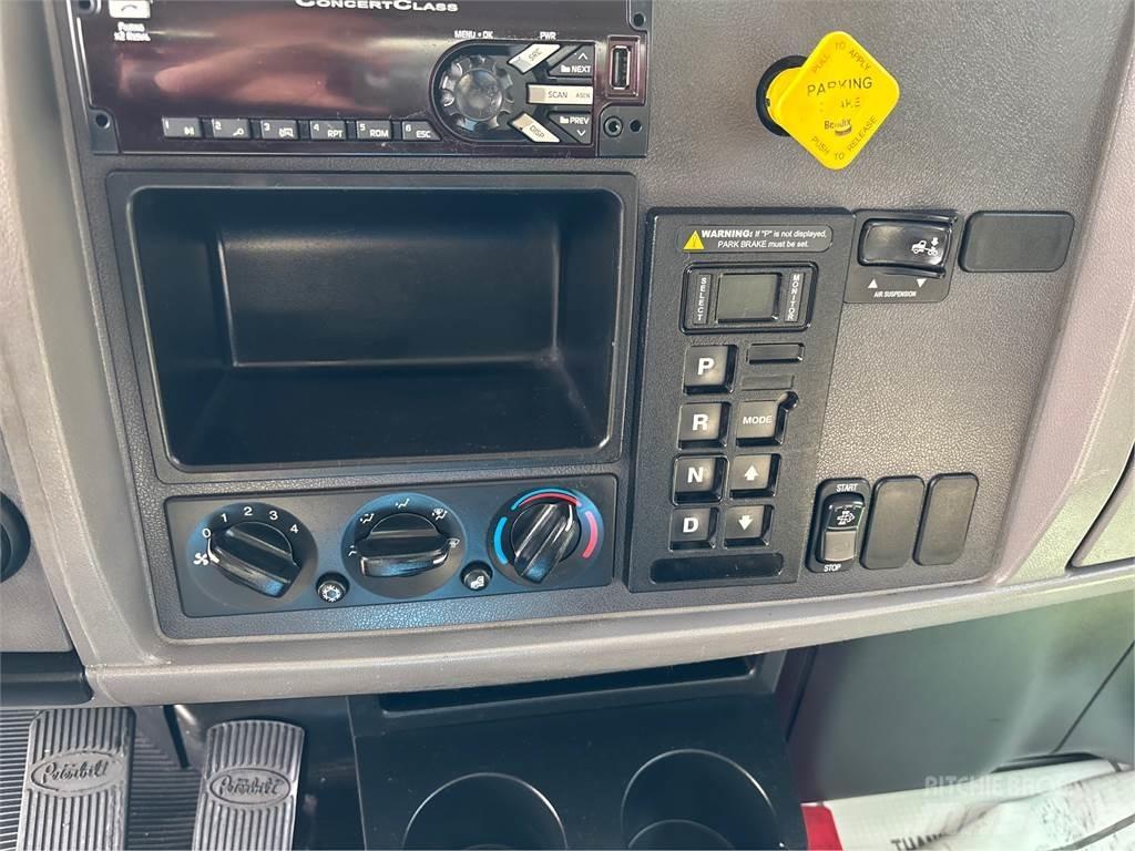 Peterbilt 337 Kapali kasa kamyonlar