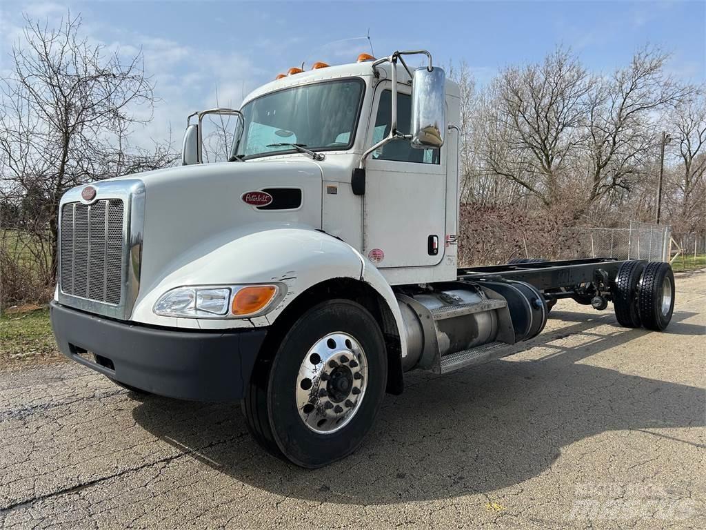 Peterbilt 337 Çekiciler