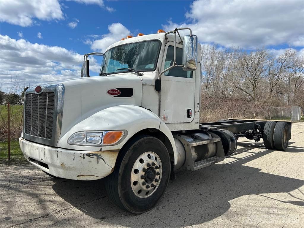 Peterbilt 337 Çekiciler