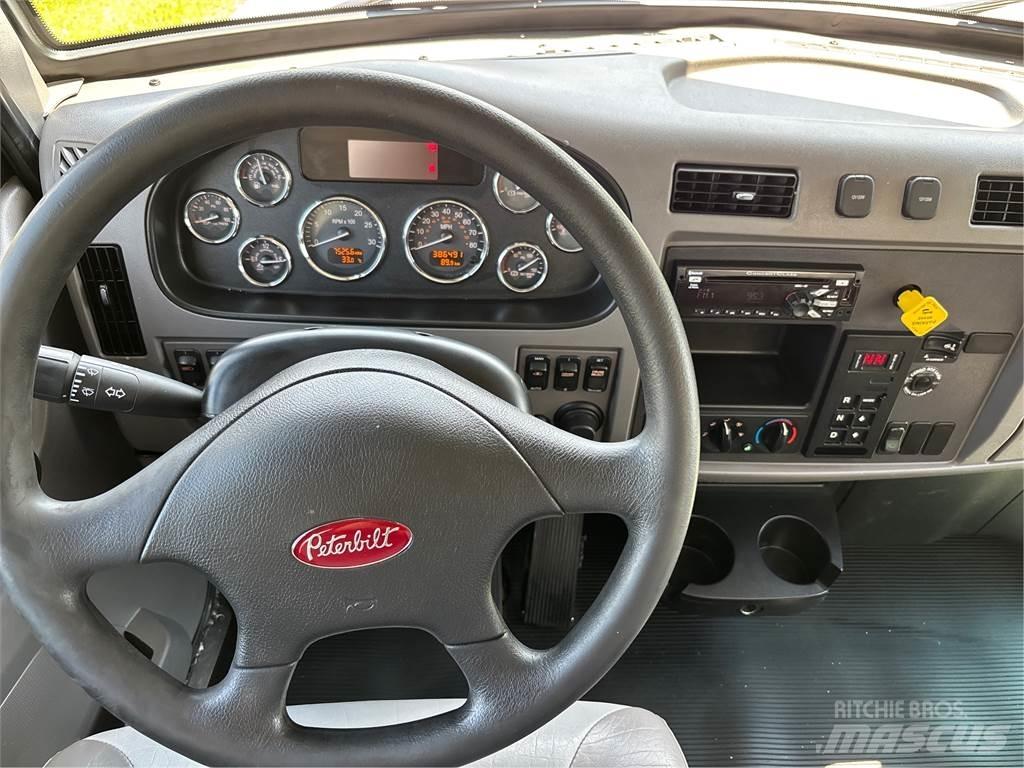 Peterbilt 337 Kapali kasa kamyonlar
