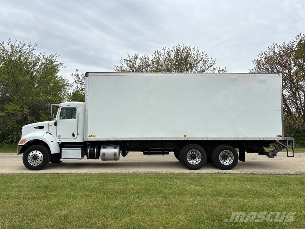 Peterbilt 348 Kapali kasa kamyonlar