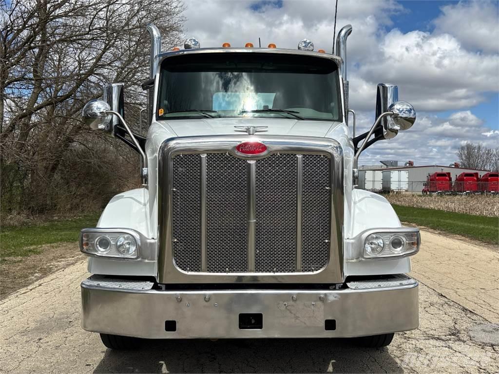 Peterbilt 567 Çekiciler