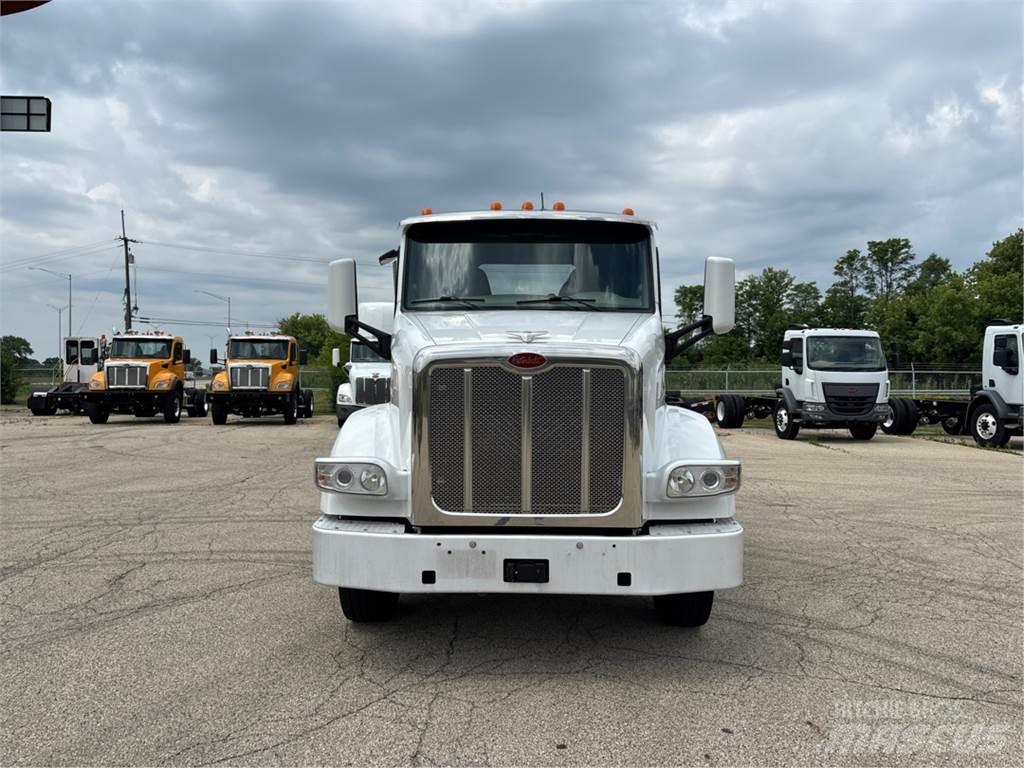 Peterbilt 567 Çekiciler