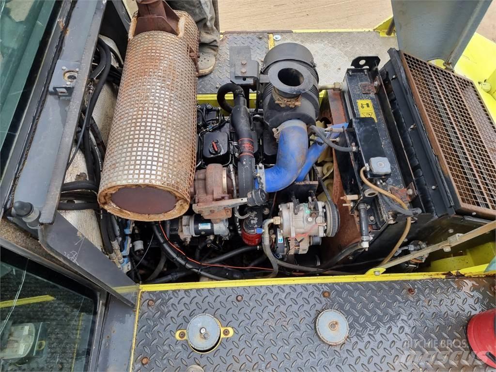 Ammann AP240 Pnömatik lastikli silindirler