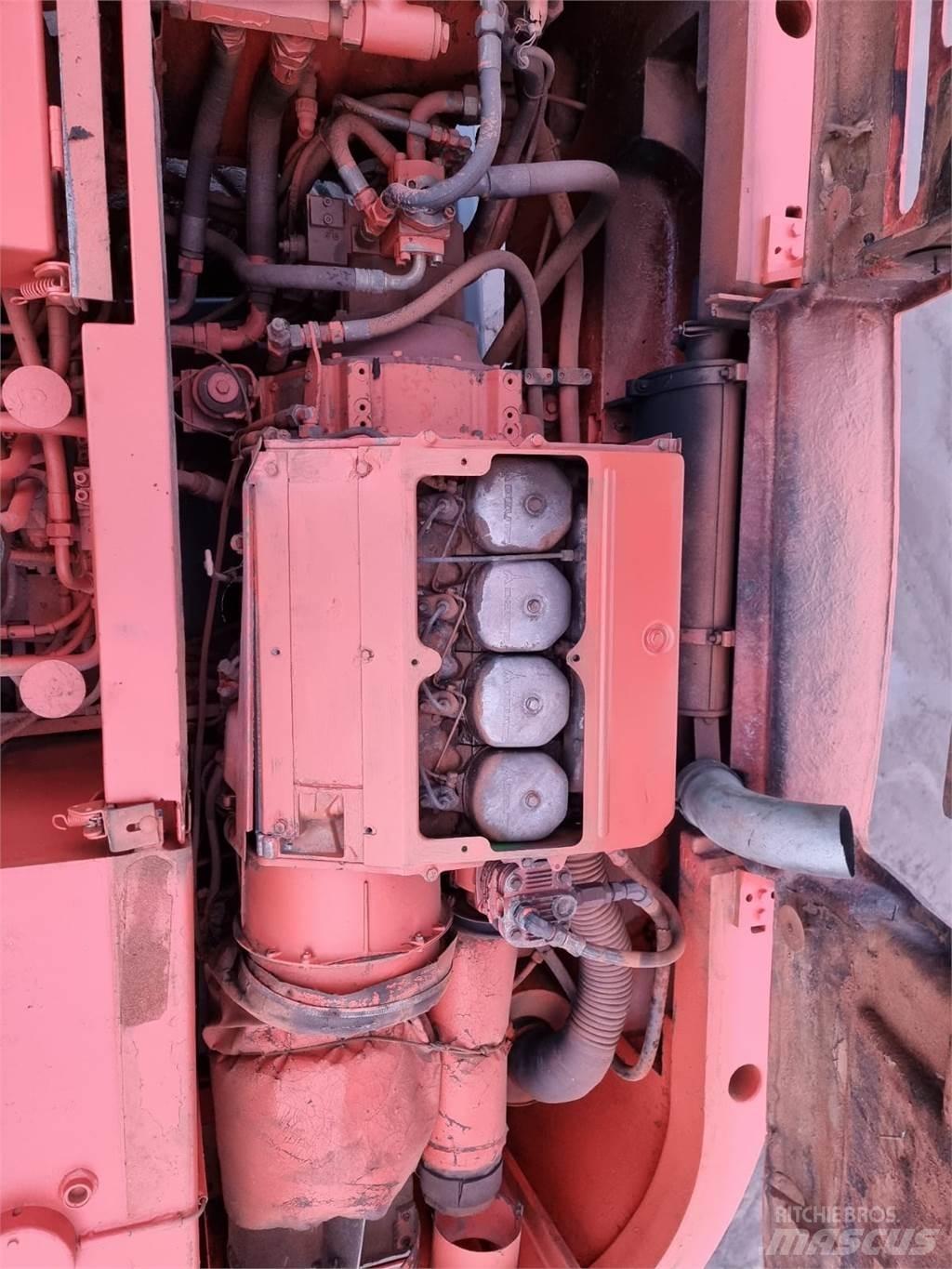 Atlas 1304 Lastik tekerli ekskavatörler