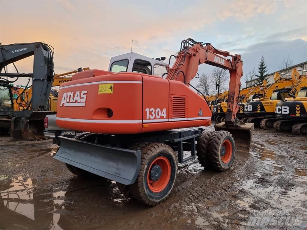 Atlas 1304 Lastik tekerli ekskavatörler