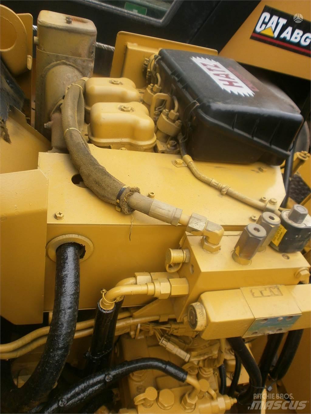 CAT CB224C Çift tamburlu silindirler