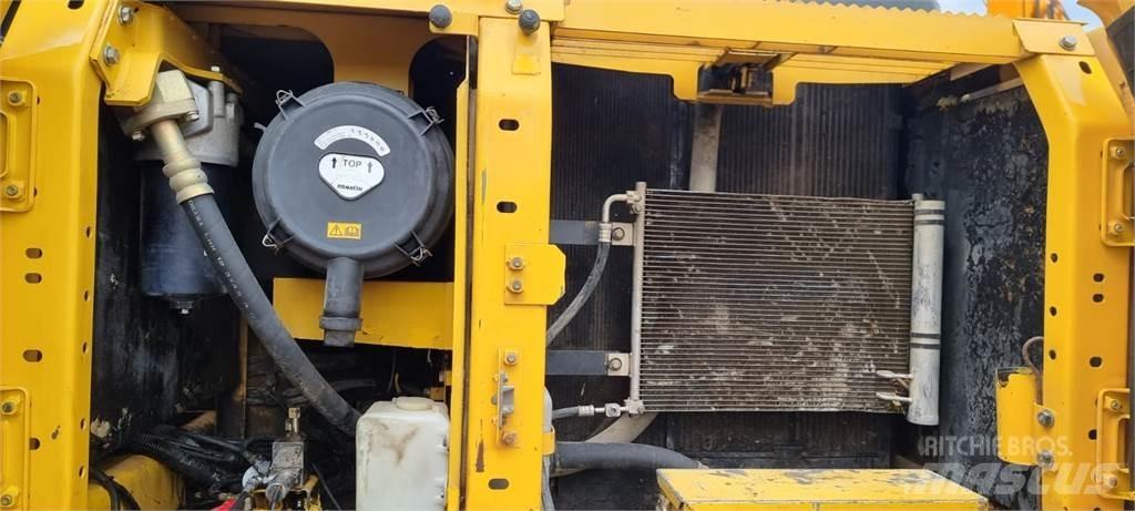 Komatsu PC210LC Paletli ekskavatörler