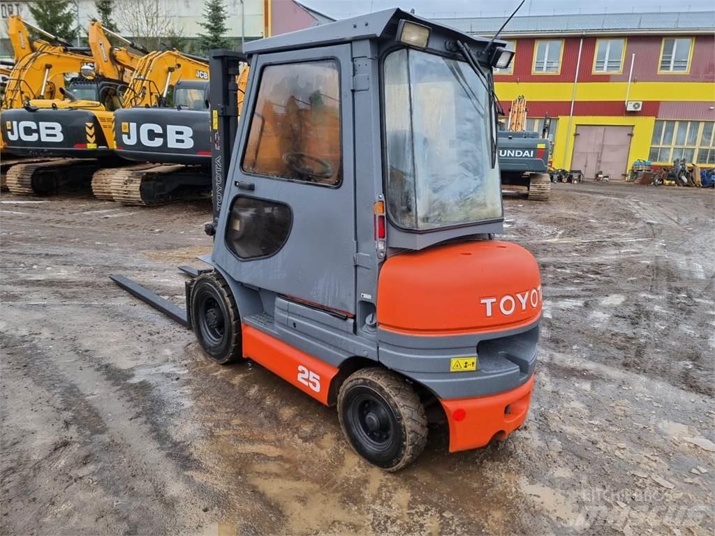 Toyota FD25 Dizel forkliftler