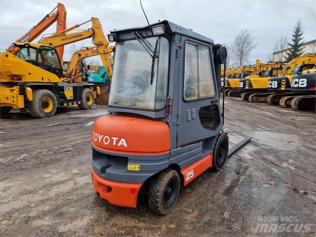 Toyota FD25 Dizel forkliftler