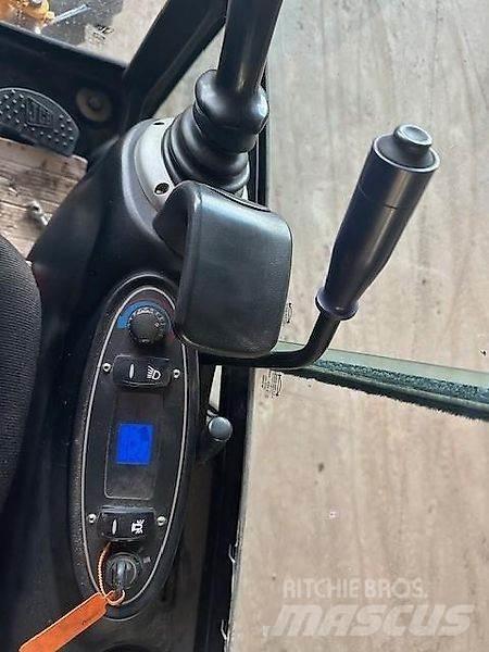 JCB 8018 CTS Paletli ekskavatörler