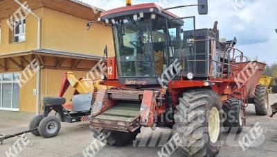 Byron 8400 Kendinden tahrikli pülverizatörler