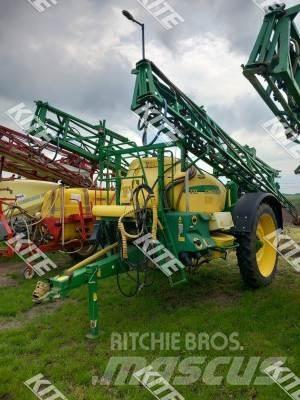 John Deere 732 Çekilir pülverizatörler