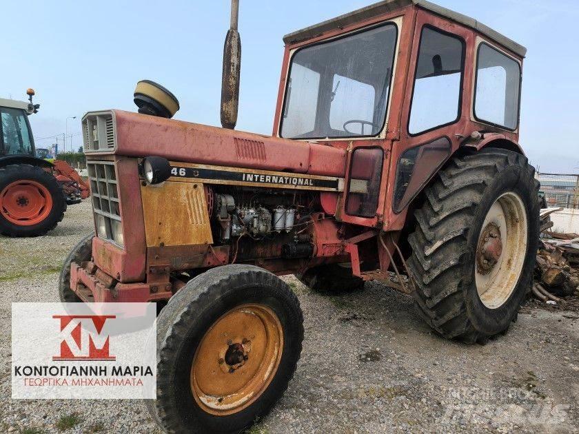 International 1046 Traktörler