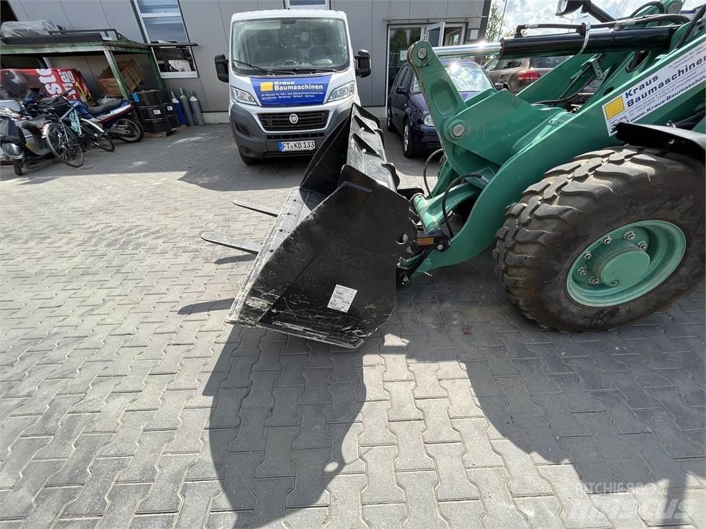 CAT 906 M Tekerlekli yükleyiciler