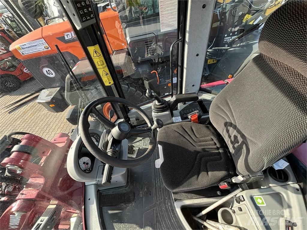 Yanmar V100 Tekerlekli yükleyiciler