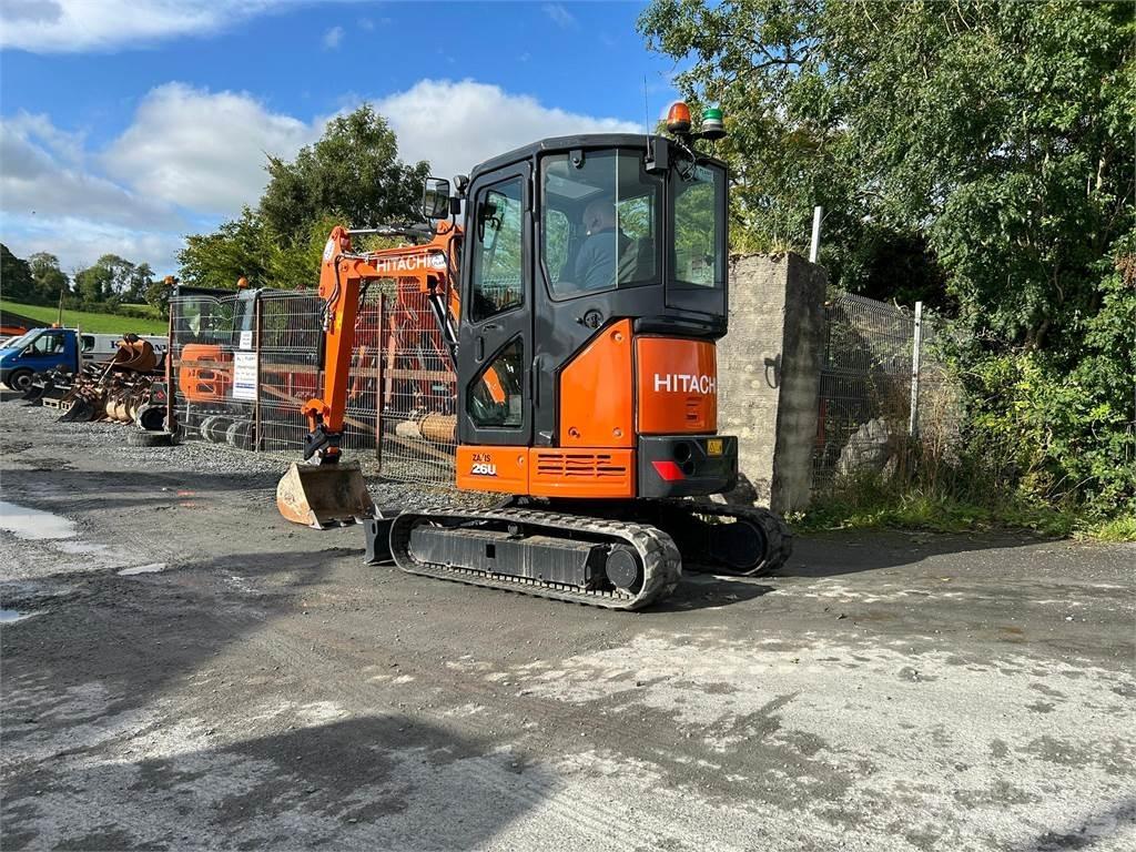 Hitachi 2019 ZX26U-6 Paletli ekskavatörler