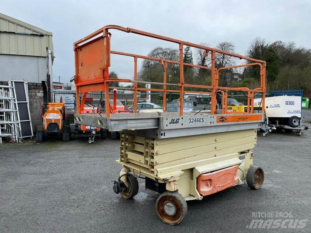 JLG 3246ES Makasli platformlar