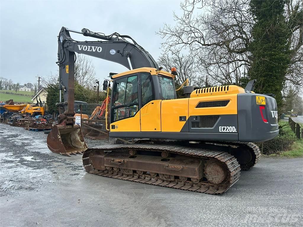 Volvo EC220DL Paletli ekskavatörler