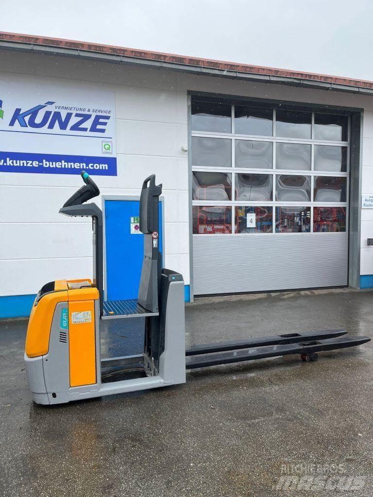 Jungheinrich ECE225 Orta seviye siparis toplayici