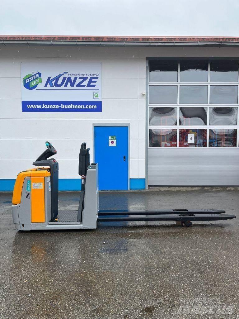 Jungheinrich ECE225 Orta seviye siparis toplayici