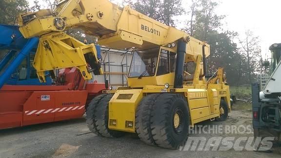 Belotti B75 Teleskopik yükleyiciler