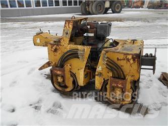 Bomag BW-75AD Çift tamburlu silindirler
