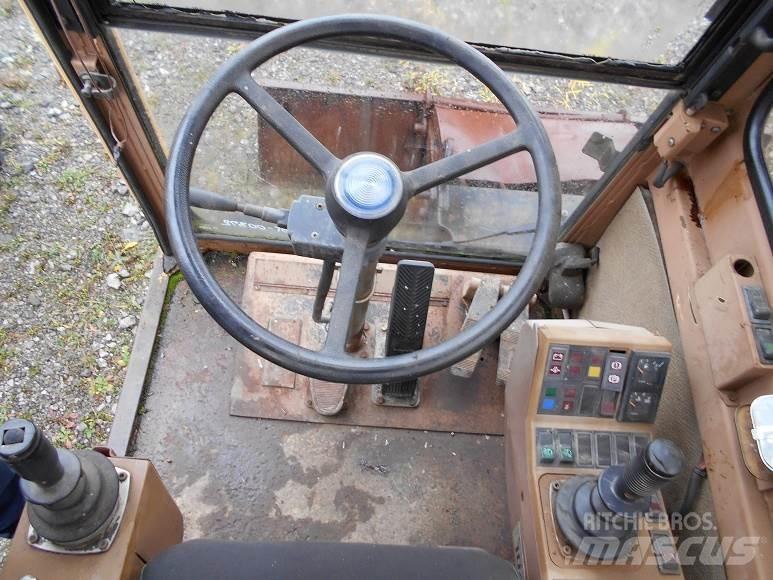 CAT 212B FT Lastik tekerli ekskavatörler