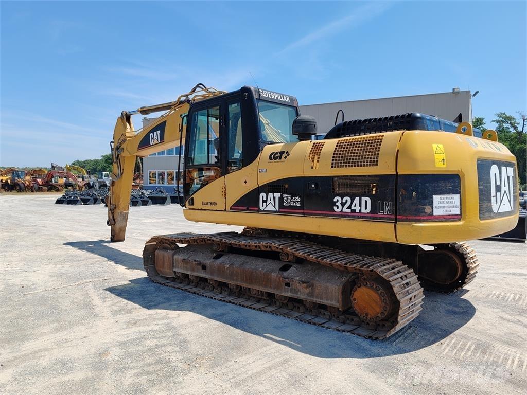 CAT 324 D LN Paletli ekskavatörler