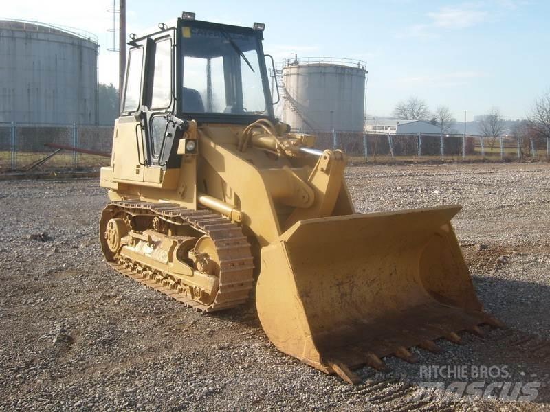 CAT 943 Paletli yükleyiciler