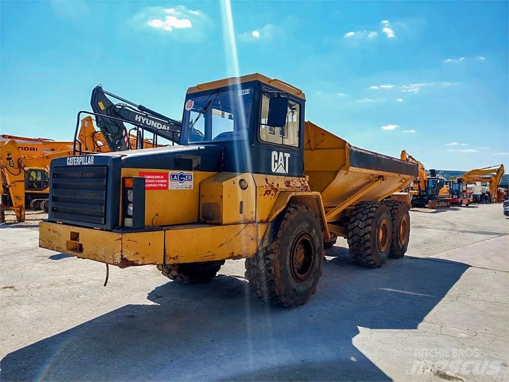 CAT D250E Belden kirma kaya kamyonu