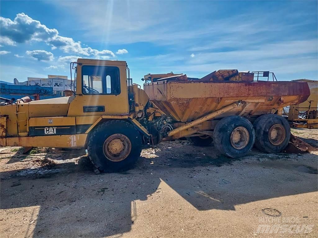 CAT D300B Belden kirma kaya kamyonu