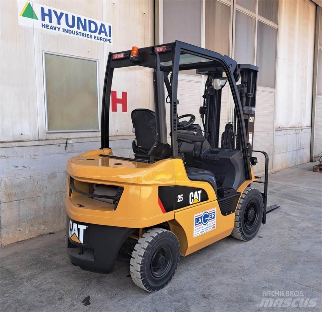 CAT DP25N Dizel forkliftler